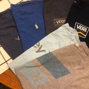 6 men’s small t-shirts